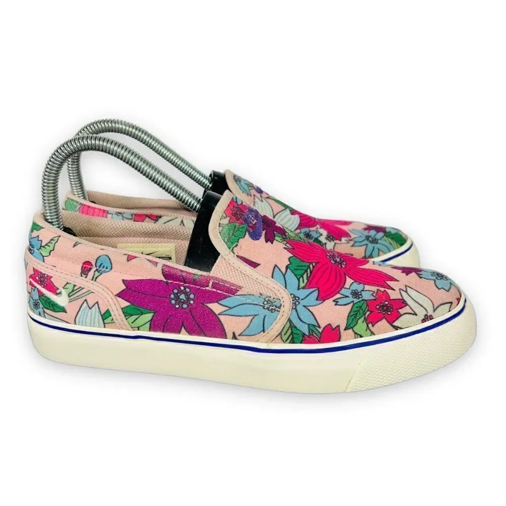 Nike Toki 